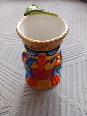 Set Of 2 Mugs Parrots Wearing Sunglasses